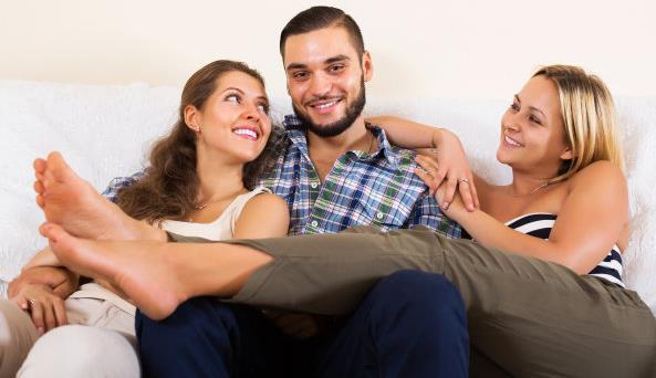 小三怎么解决原配的骚扰，小三怎么应对原配（学会这招轻松应对出轨）