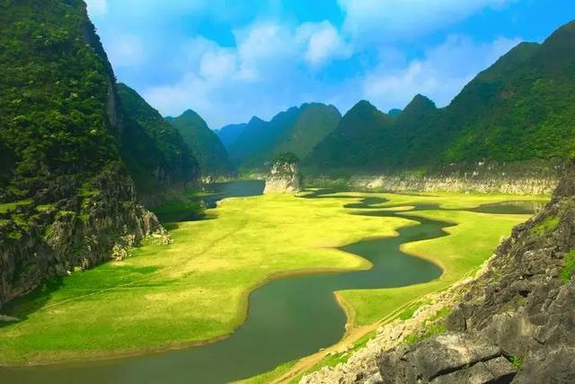 贵州旅游十大景点，贵州旅游十大景点排名千户苗寨（贵州十大冷门景点）