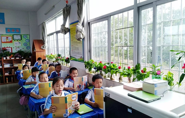 私立学校和公立学校哪个好，公立学校跟私立学校哪个好（读公立学校和私立学校的学生）