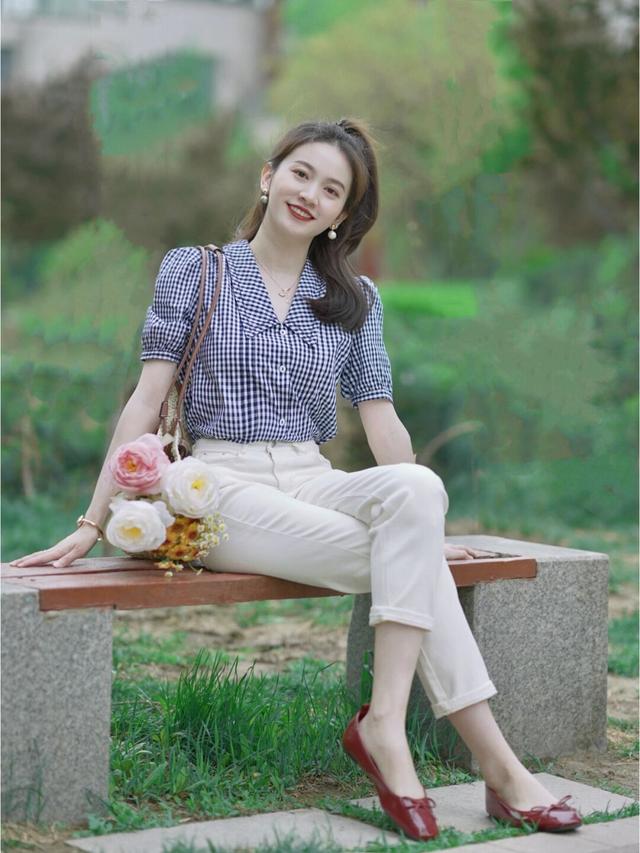 格子衬衫搭配(宽松格子衬衫搭配)