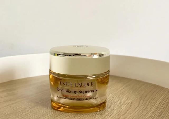 抗皱化妆品推荐，抗皱护肤品排行榜前十名（3款名副其实的宝藏“抗老面霜”）