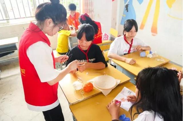 lol苏小妍，英雄联盟小妍（打造美育流动课堂——纤维艺术课程成果展）