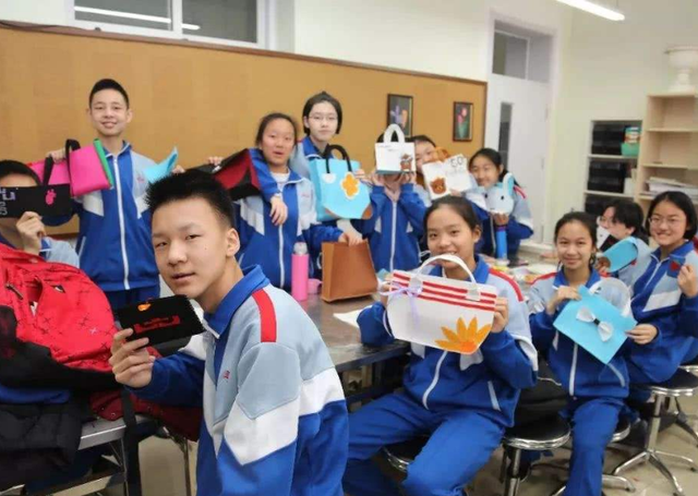 高中上几年，高中上几年大学上几年（学生的学制发生改变）