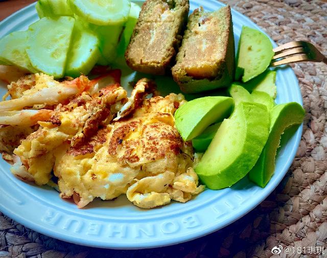 极品网红f罩杯，181cm“小唐嫣”身材火辣逆天大长腿F胸杯大围度直击心脏太吸睛了