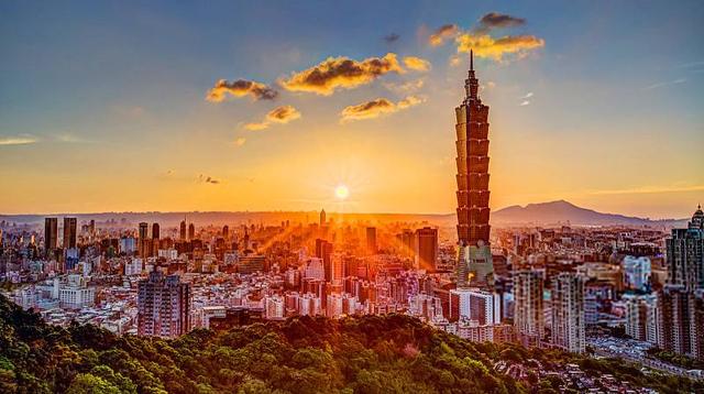 安以轩恋情曝光，安以轩恋情曝光（如今老公入狱情路艰难）
