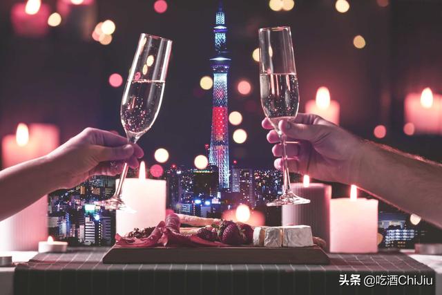 香槟和红酒的味道一样吗，香槟和葡萄酒味道一样吗（“香槟”跟“起泡酒”）