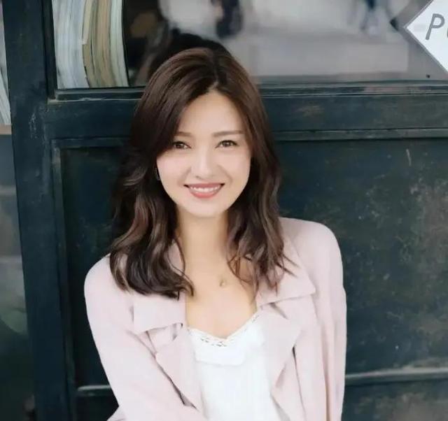 世界上最美的眼睛，世界上最美的眼睛长什么样子（星星般的眼眸里有星辰大海）