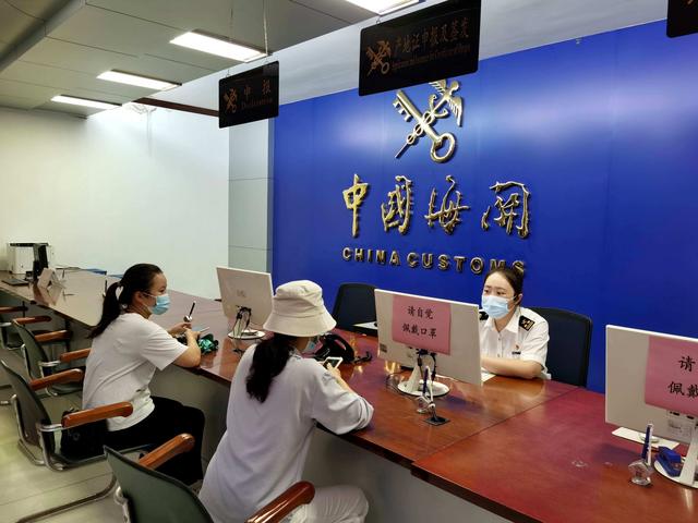 女生考海关公务员有什么要求，上海海关学院包分配吗（2023国考大热门职位——海关）