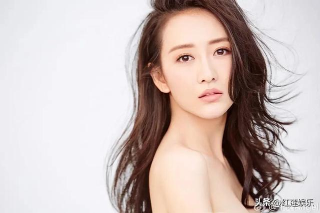 广东李艾VS广西王鸥，女模特对比，这一组你觉得谁更美？