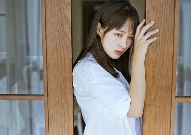 男生喜欢你的潜意识动作，男生喜欢你的潜意识动作有哪些呢（才会掩饰不了这些肢体反应）