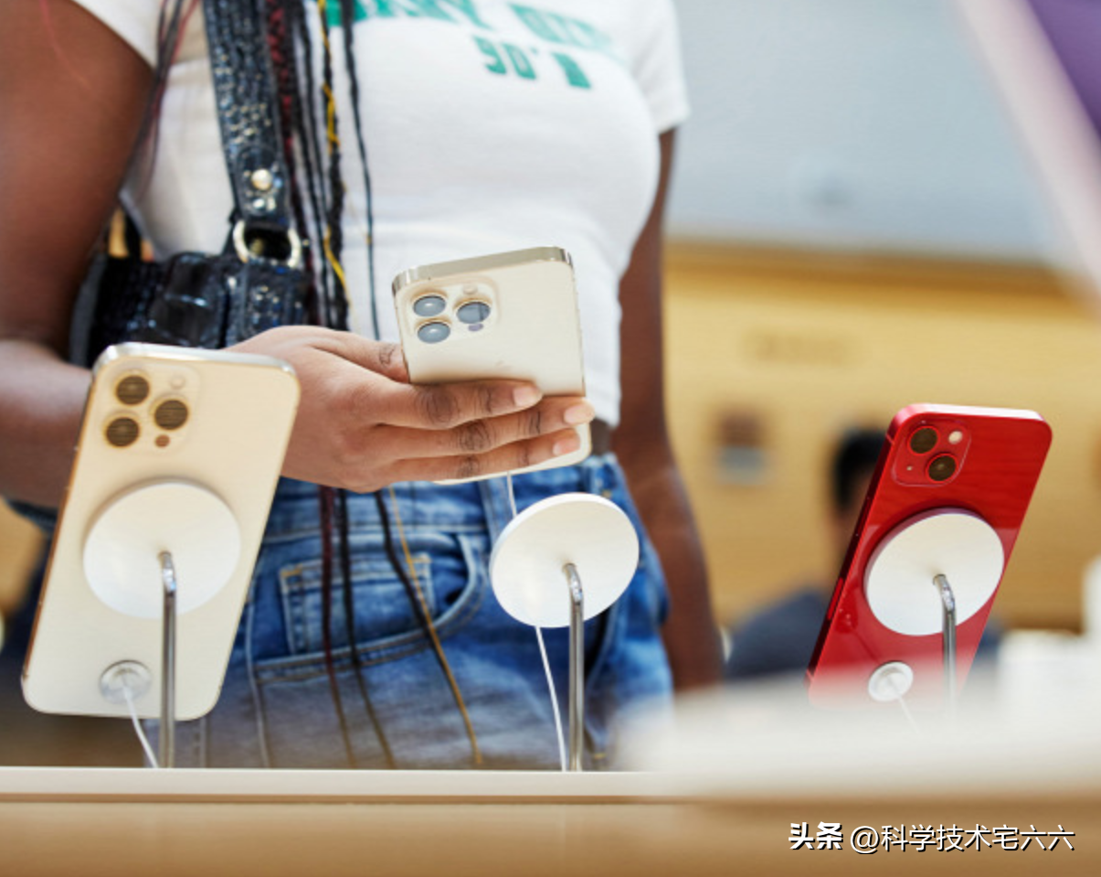 苹果13手机价格和图片，官方降价600！