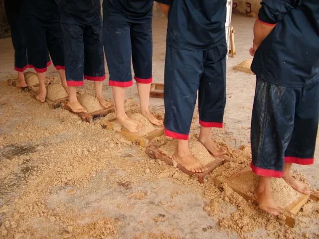 酱香型白酒有哪些，性价比高的酱香型白酒有哪些（喝过这5种就算是行家了）