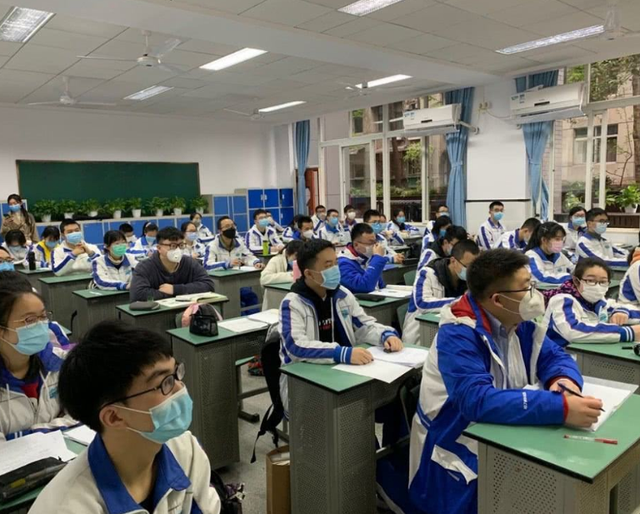 高中上几年，高中上几年大学上几年（学生的学制发生改变）