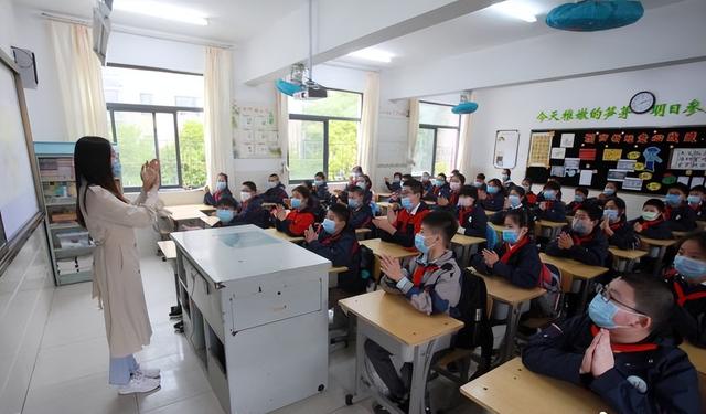 班级名称大全有特色，小学班级名称大全有特色（小学生“点名册”让老师挠头）