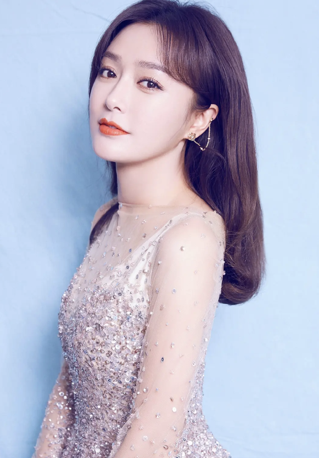 陆川个人资料简介，陆川简介（和她生命中爱过的2个重要男人）