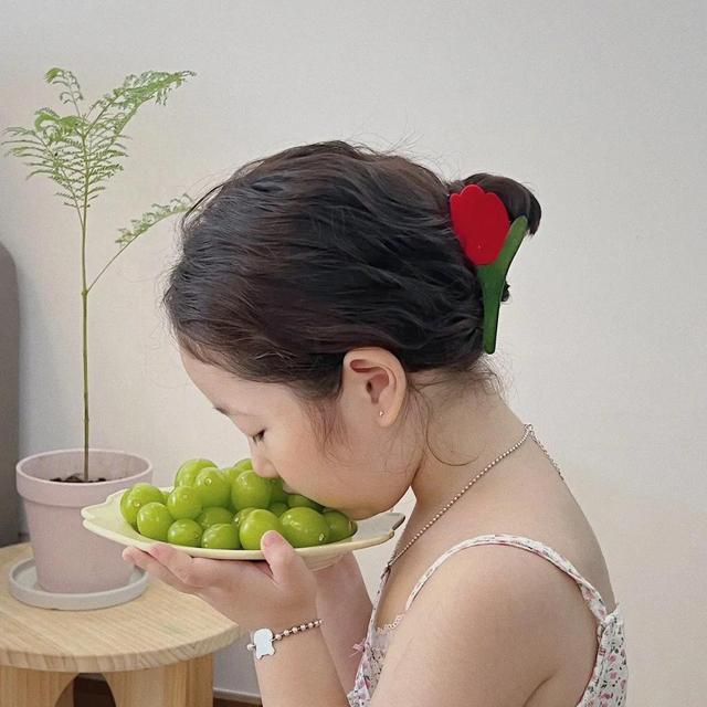 优质侧脸女头，微信头像，优质侧脸女头（头像，侧颜也很美的女孩子）