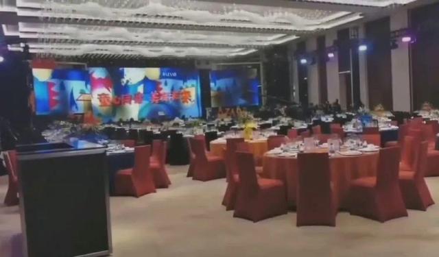 拿女嘉宾开黄腔竟叫作幽默风趣，贵圈嘴欠男真令人作呕