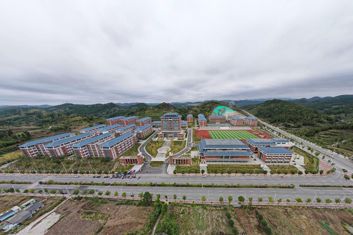 海军学校有哪些（高考容易被忽视的4所军校）