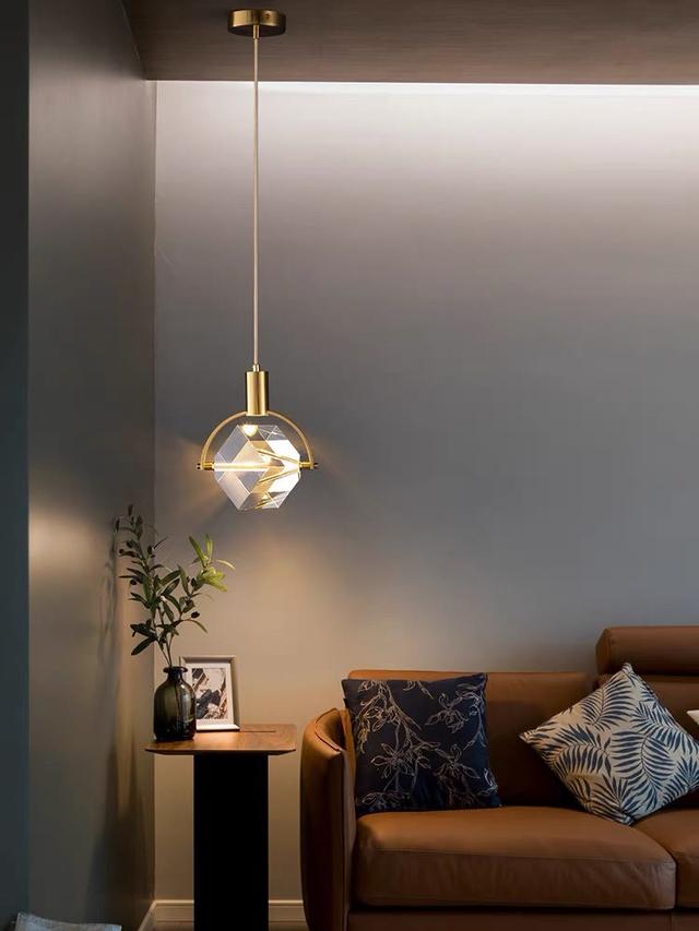 卧室吊灯如何选购，卧室吊灯怎么选（不知道怎么选的赶紧收藏备用）