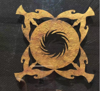 四鸟绕日的含义，四鸟绕日是什么标志（一套12个四鸟奔日图案金箔）