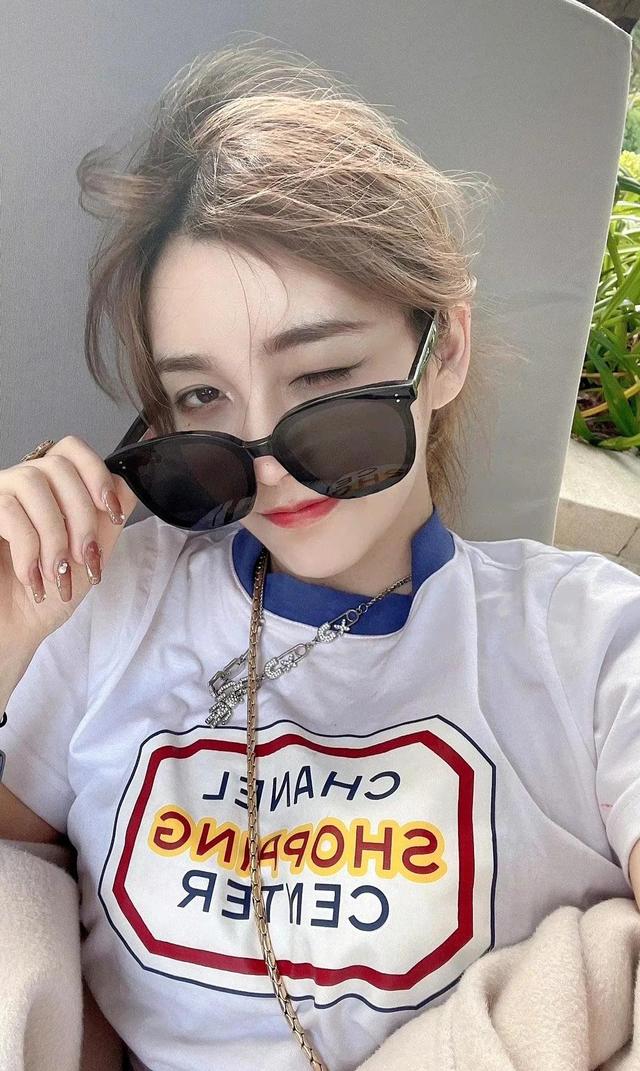 那些振奋人心的英雄联盟解说，英雄联盟赛事美女解说冯雨