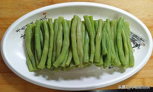 芝麻酱怎么做，如何解芝麻酱（酱香浓郁特别爽口好吃）