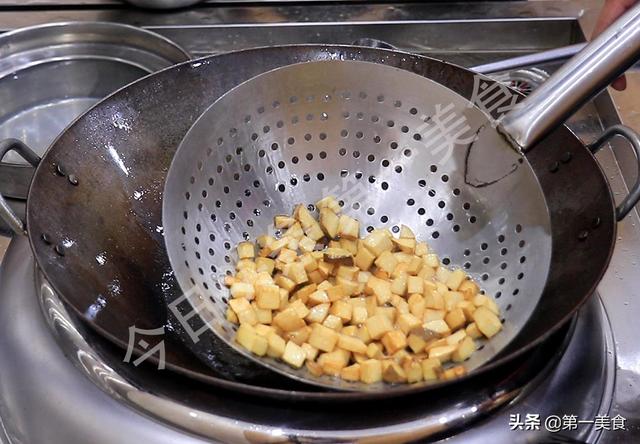 羊脚怎么做才好吃，羊脚怎么做才更好吃（冬天最适合吃羊肉）