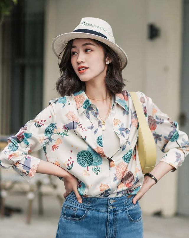 花衬衫怎么搭配,花衬衫怎么搭配好看男(穿对这4种印花)