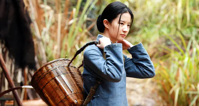 盘龙卧虎高山顶的演员，盘龙卧虎高山顶的演员是谁（把汤唯和蒋勤勤等女星放在一起）