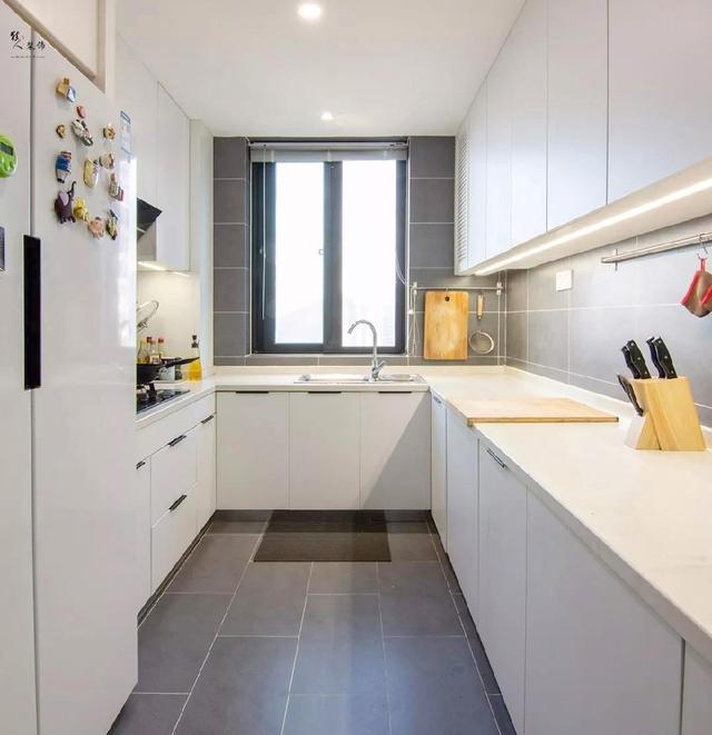 厨房地砖有哪些，厨房常用地砖有哪些（大小颜色终结你所有烦恼）