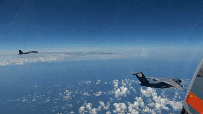 中国人民解放军空军，中国人民解放军空军成立时间（人民空军，生日快乐）