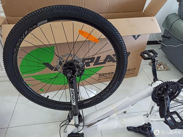 自行车安装教程，网购的折叠自行车按照教程（安装新买的山地车）