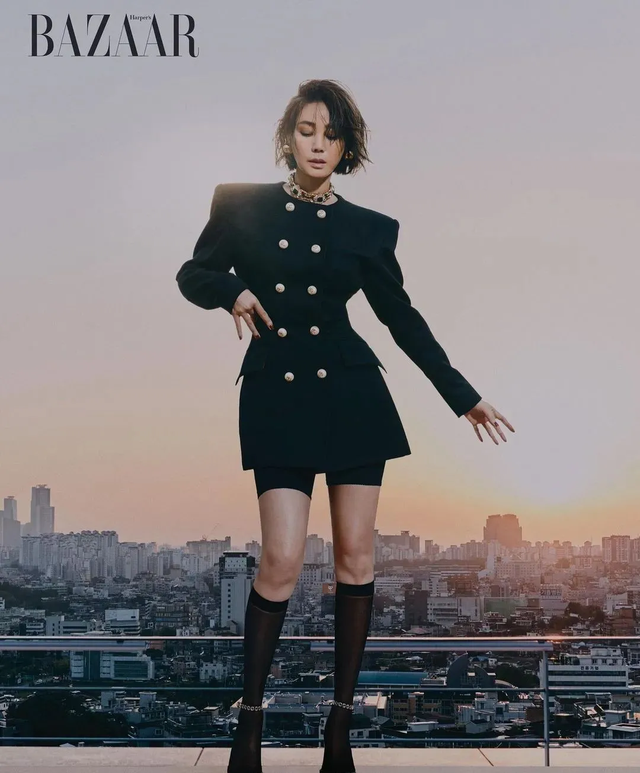 美颜相机怎么去水印，轻颜相机如何去水印（BLACKPINK拍封面被嘲“抠图打假现场”）