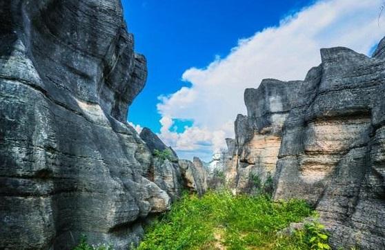 贵州旅游十大景点，贵州旅游十大景点排名千户苗寨（贵州十大冷门景点）
