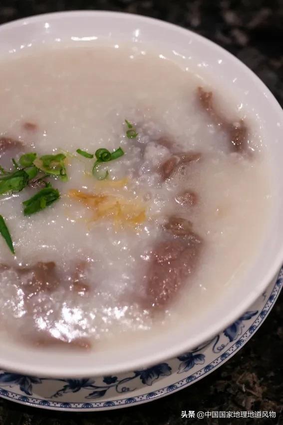 担担面的来历，担担面的来历25个字（臊面、呱呱、糊锅、牛肉面...甘肃人的早餐到底多瓷实）