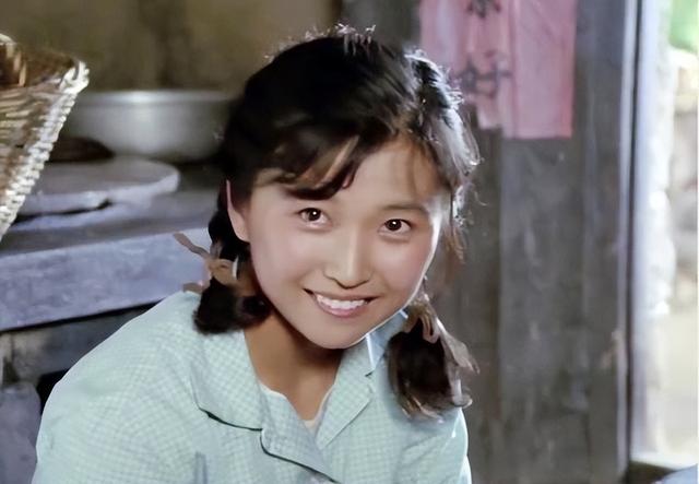 朱时茂个人资料，朱时茂个人资料简介（帮丈夫照顾9个兄妹）