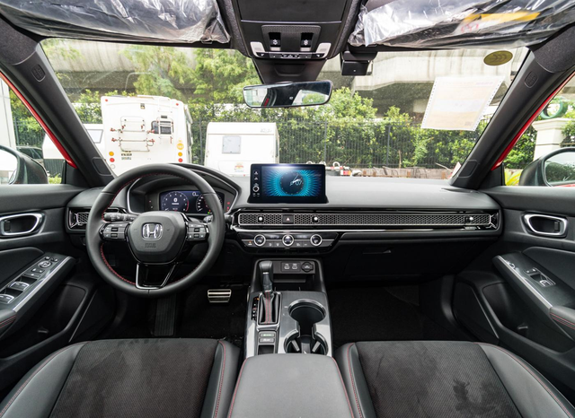 思域属于什么车，思域是属于什么车（这篇文章告诉你思域的优缺点）