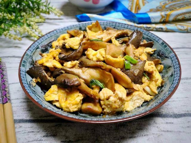 鲜蘑的功效与作用有哪些，鲜蘑的营养成分及功效（也要多吃这6种菌菇）