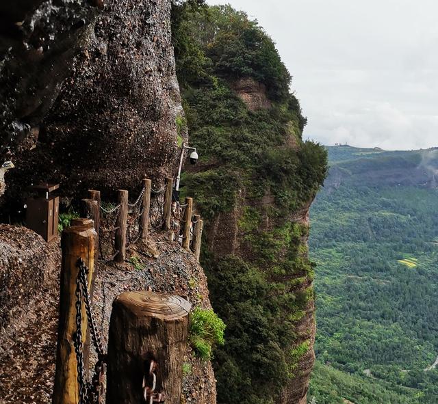 剑门关在四川的什么地方，剑门关一日游最佳方案（请把你的腿借给我）