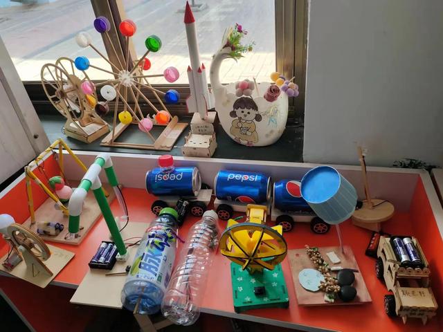 图解小学科学小制作作品，科学小制作学生作品（点亮大未来”——武家庄小学科技制作展示）