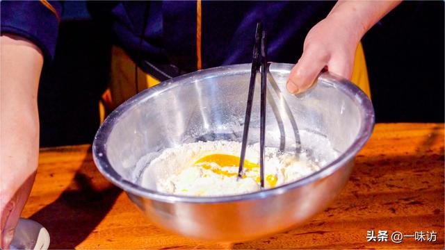 西红柿疙瘩汤懒人做法，开胃爽口疙瘩均匀Q弹