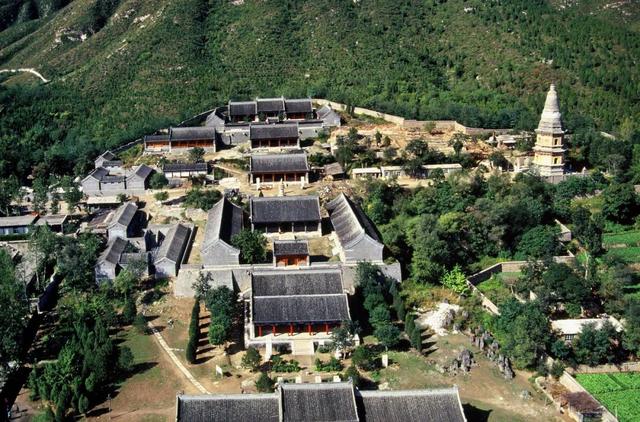 北京风景优美的地方，北京十大最值得去的景点（古寺寻幽、山林品茶）
