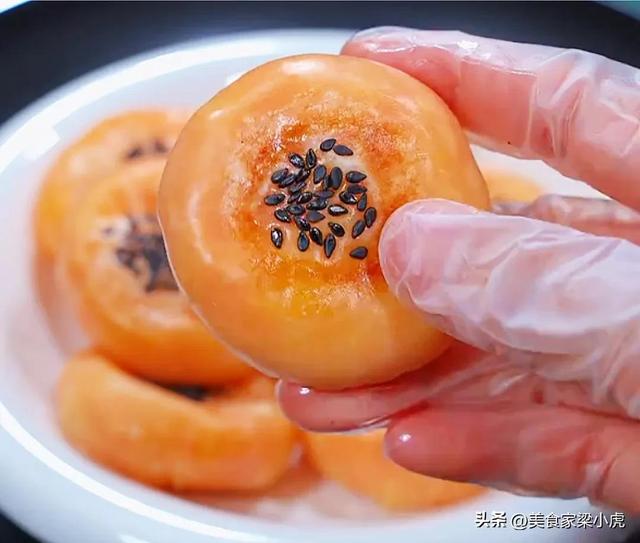 红薯饼怎么做好吃又简单，红薯饼怎么做好吃又简单没有糯米粉（上桌后大人孩子都抢着吃）