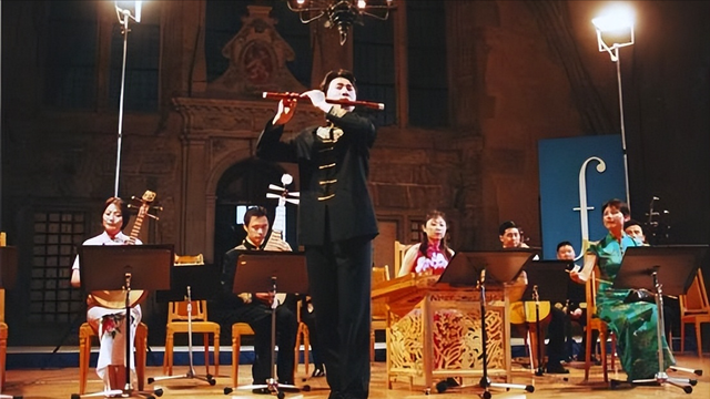 用竹子做笛子的方法，以竹笛为例分析竹材乐器的制作工艺以及在各地音乐中的应用