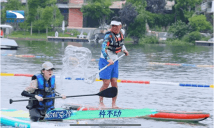 高端逗比的情侣网名，高端逗比的情侣网名原耽（秦霄贤哈妮克孜cp感十足）