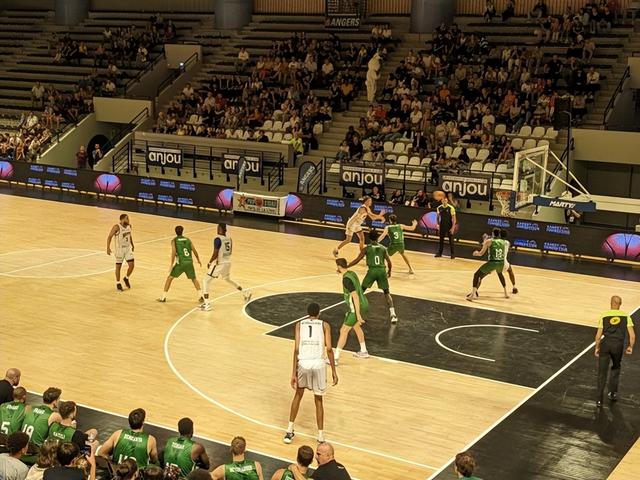 nba三分线有多少米远，nba三分线半径多少米（狂轰34分10板3帽）