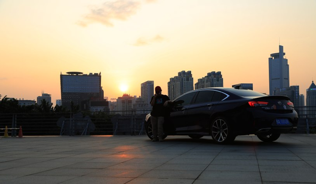 落日余晖是什么意思，落日余晖什么意思（一起追寻“落日余晖”）