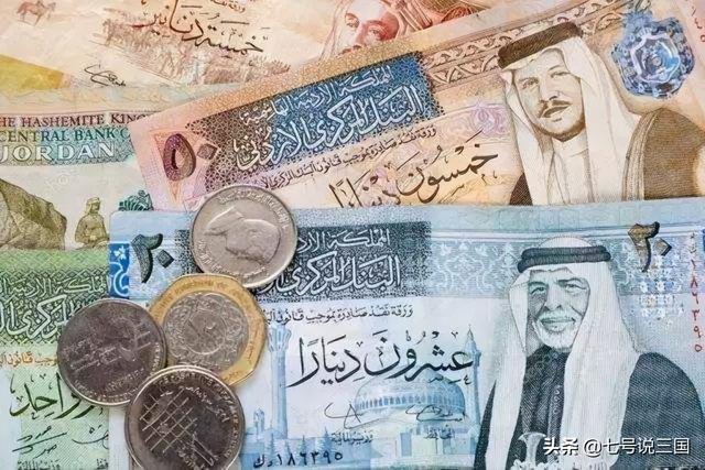 为什么英镑最值钱，为什么美元比人民币值钱（货币最值钱的和最不值钱的5个国家）