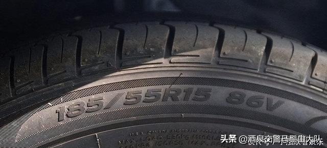 轮胎上的数字和字母是什么意思，叉车轮胎上的数字和字母是什么意思（判断你的车能开多快）