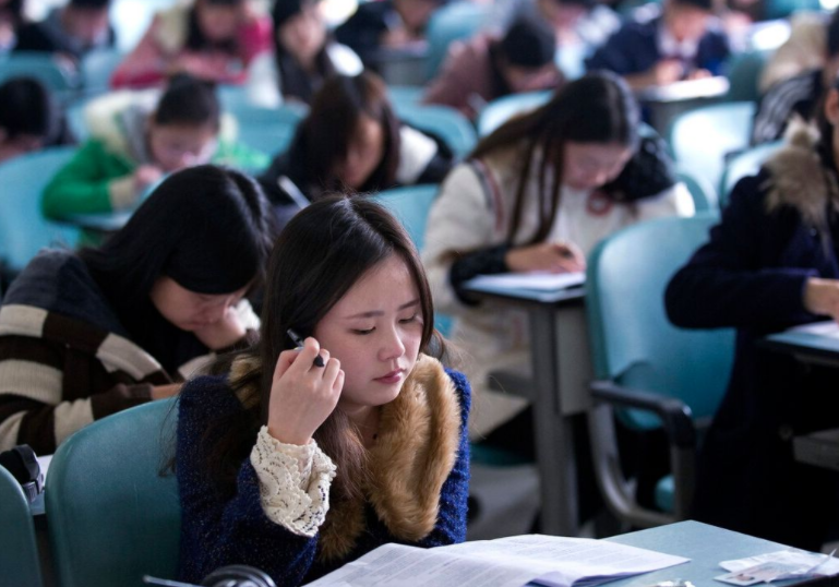 大学英语六级多少分过（英语四六级考多少分）